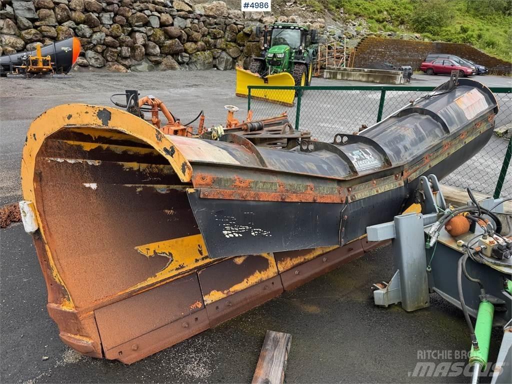Tellefsdal K70 Schneeschilde und -pflüge
