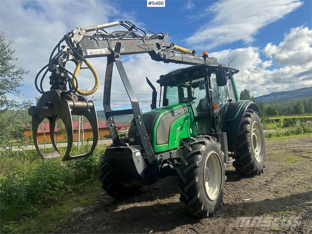 Valtra N101 Traktoren