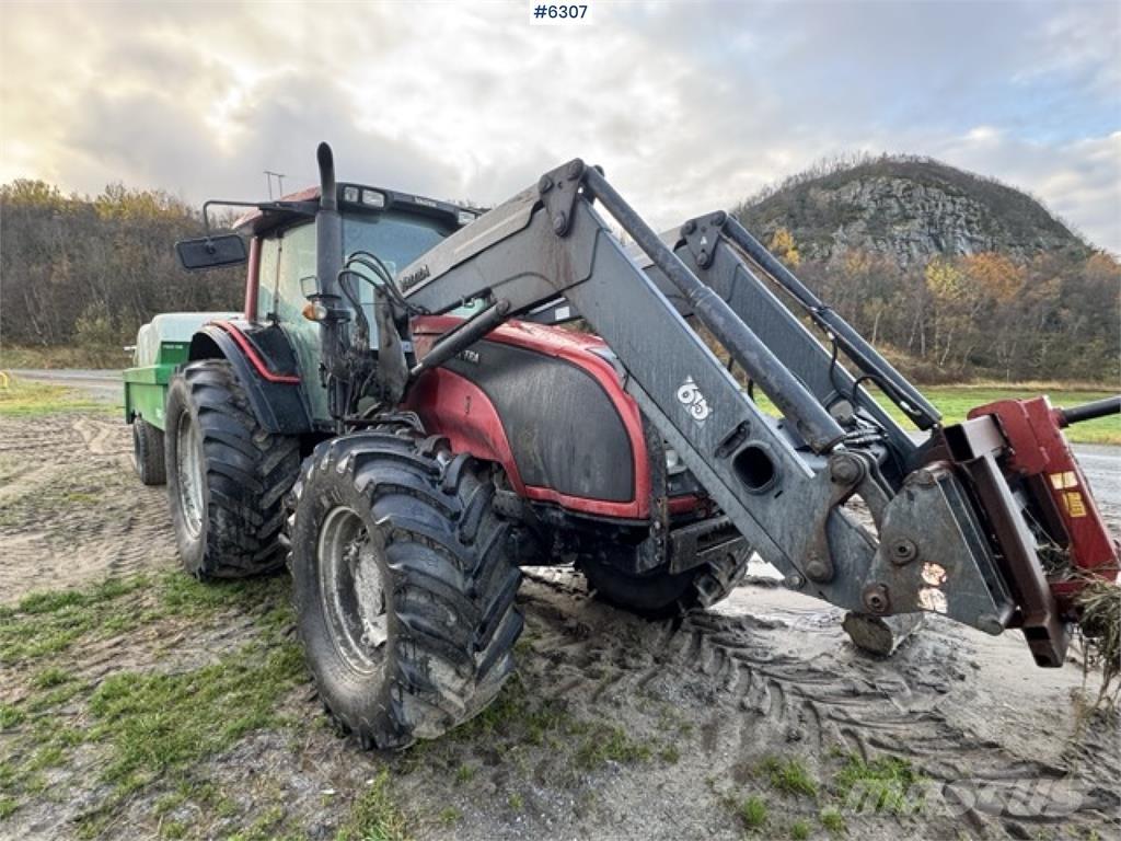 Valtra T190 Traktoren