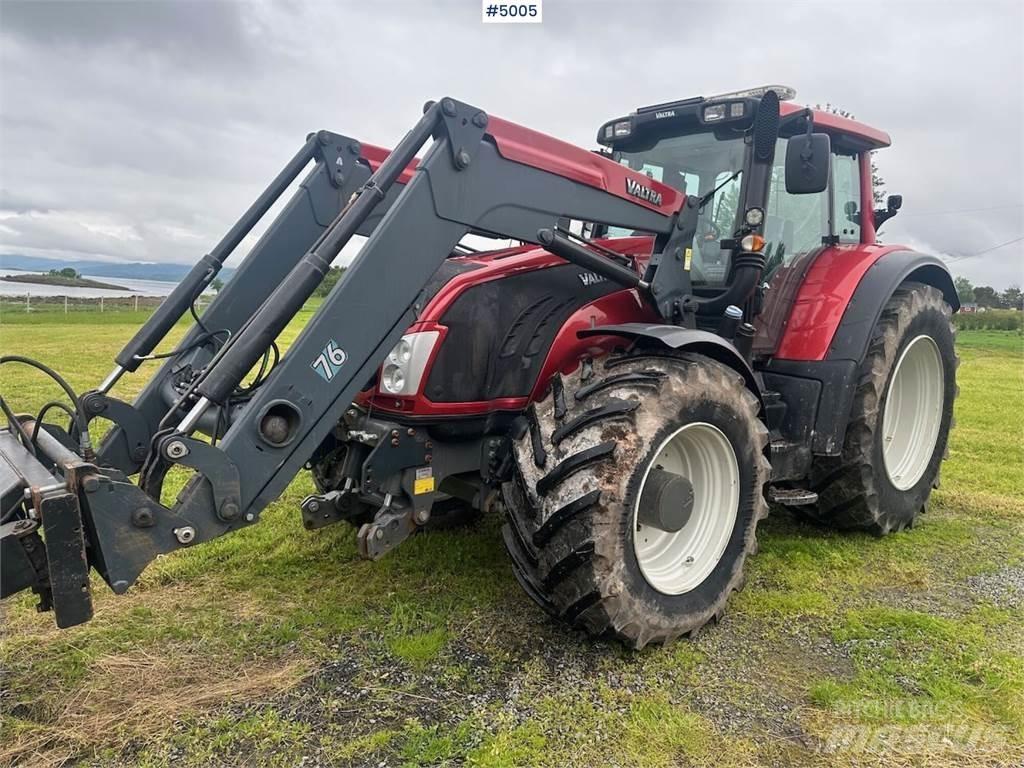 Valtra T213 Traktoren