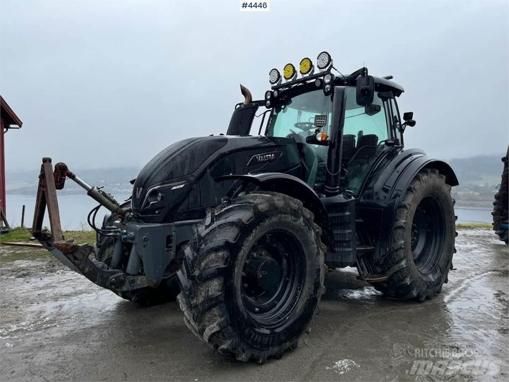 Valtra T234 Traktoren