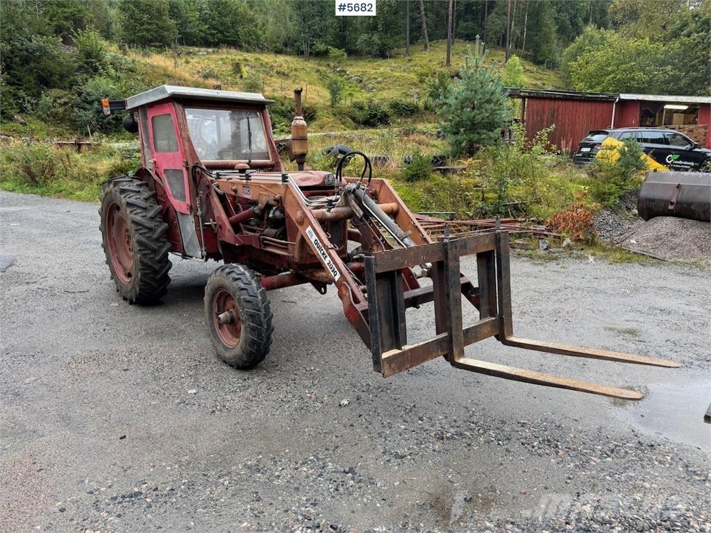 Volvo 400 Buster Traktoren
