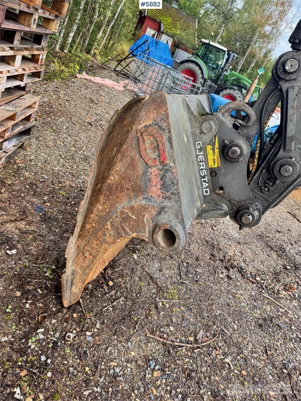 Volvo EC140DL Raupenbagger