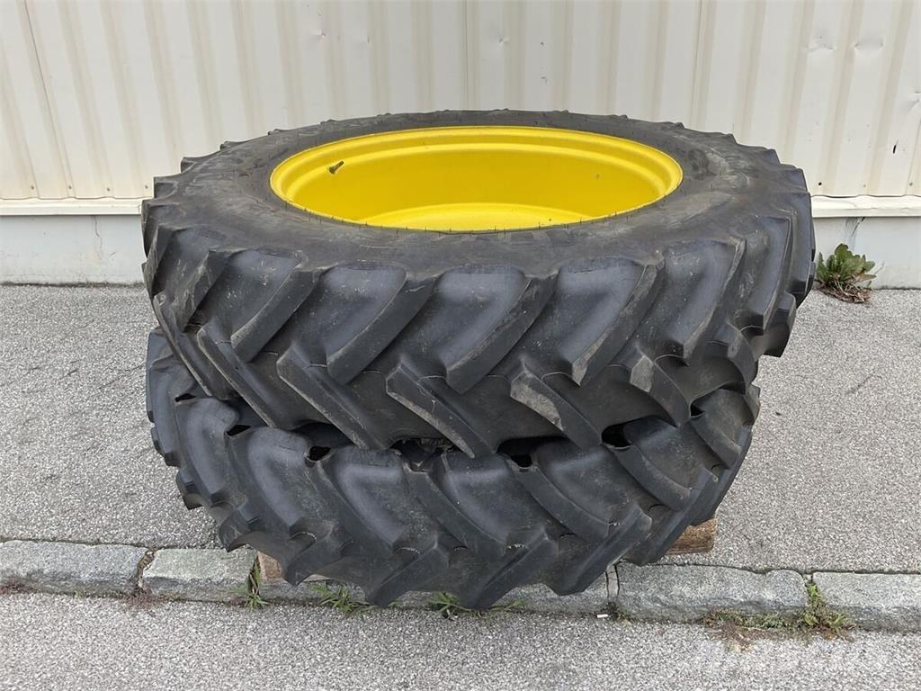  380/95 R 38 Reifen