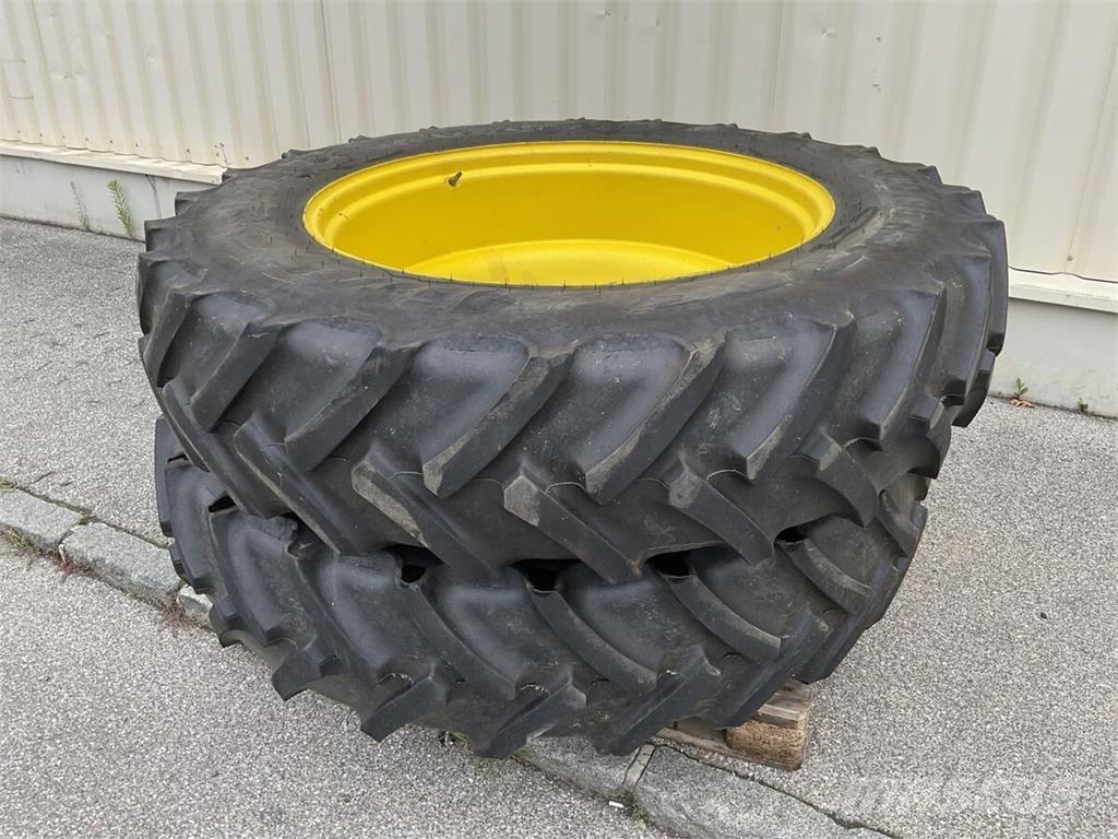  380/95 R 38 Reifen