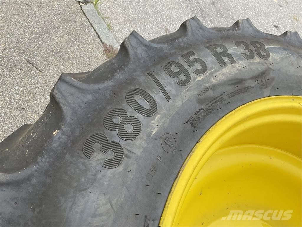  380/95 R 38 Reifen