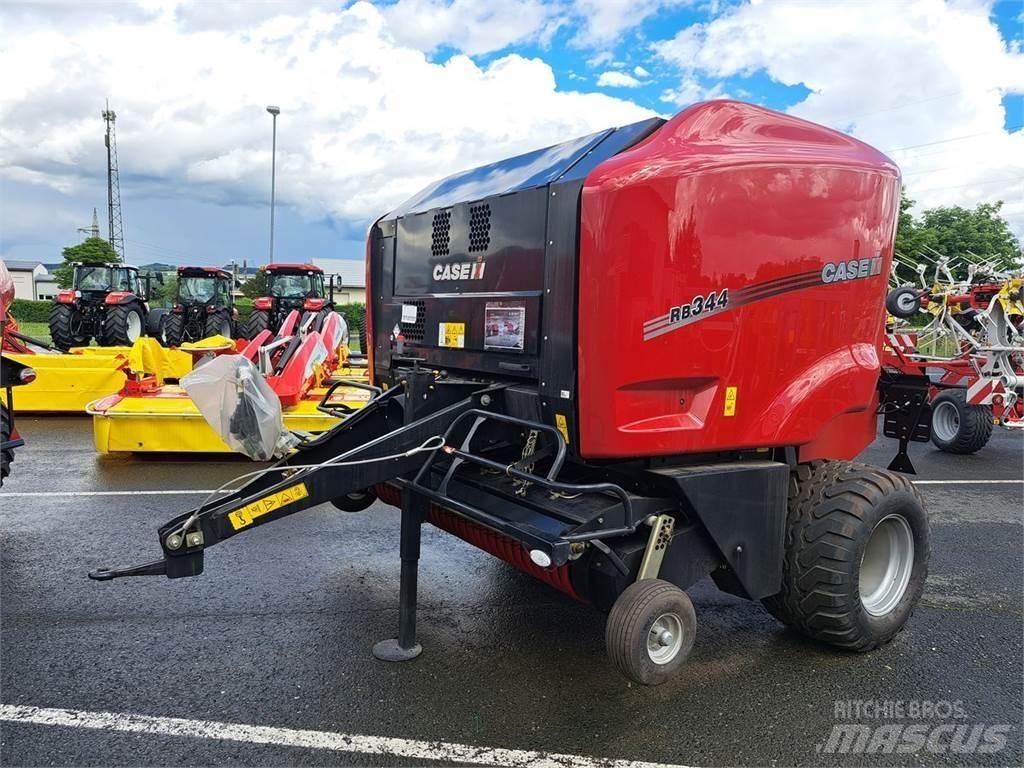 Case IH RB 344 Rundballenpressen