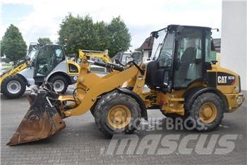 CAT 907M Radlader