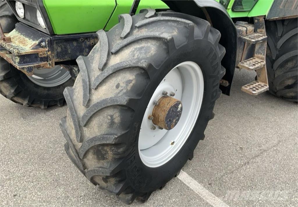Deutz-Fahr DX 6.30 Traktoren