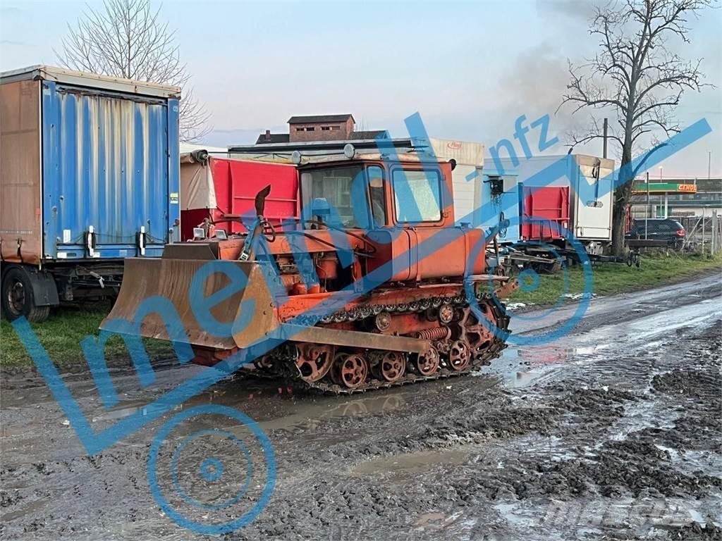  DT 75 Raupe Traktoren