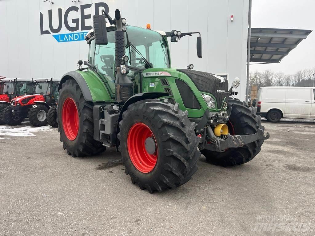 Fendt 718 Vario Traktoren