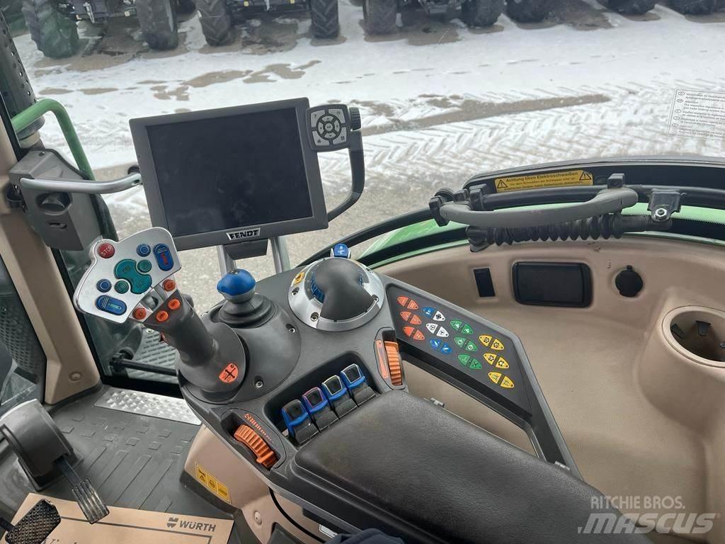 Fendt 718 Vario Traktoren