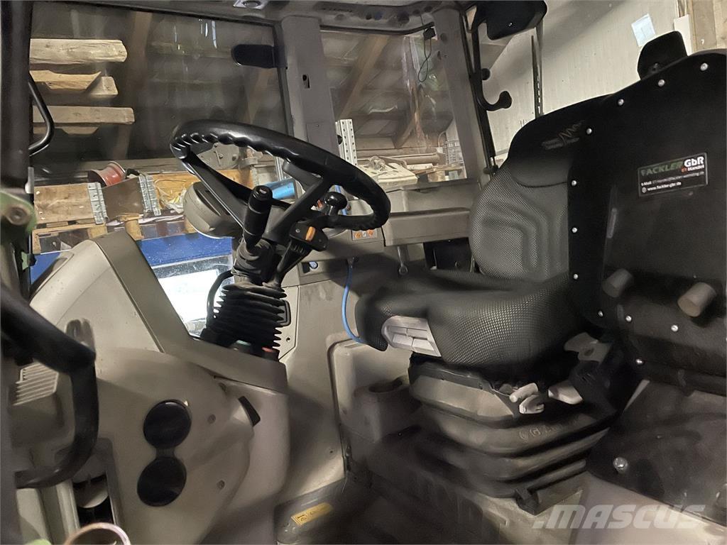 Fendt 718 Vario Traktoren