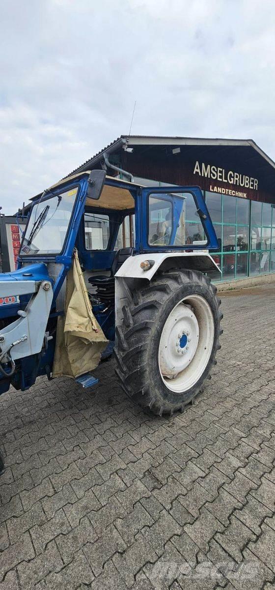 Ford 4000 Traktoren