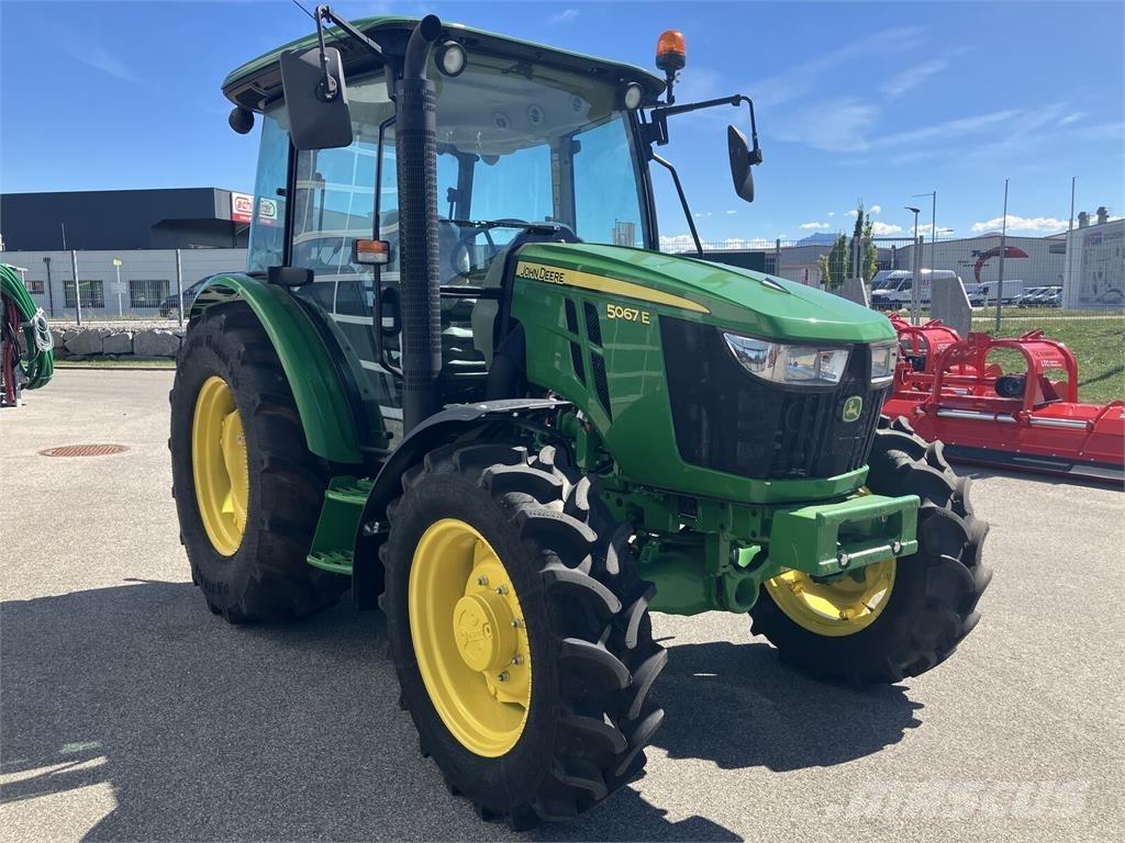 John Deere 5067E Traktoren