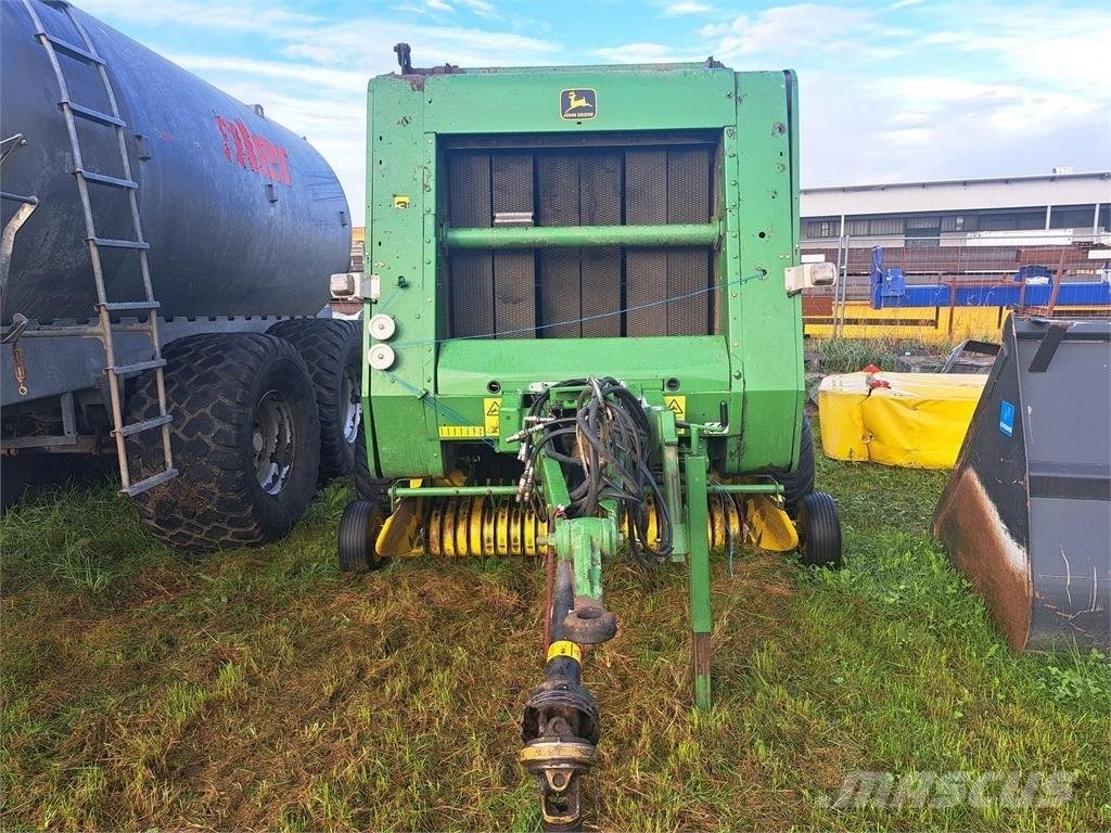 John Deere 570 Rundballenpressen