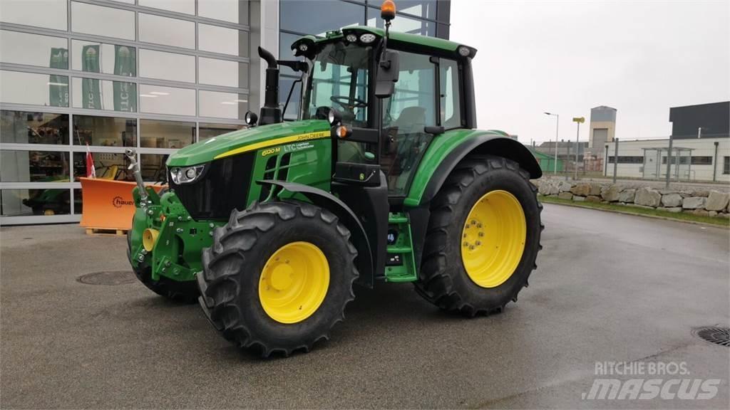 John Deere 6120M Traktoren