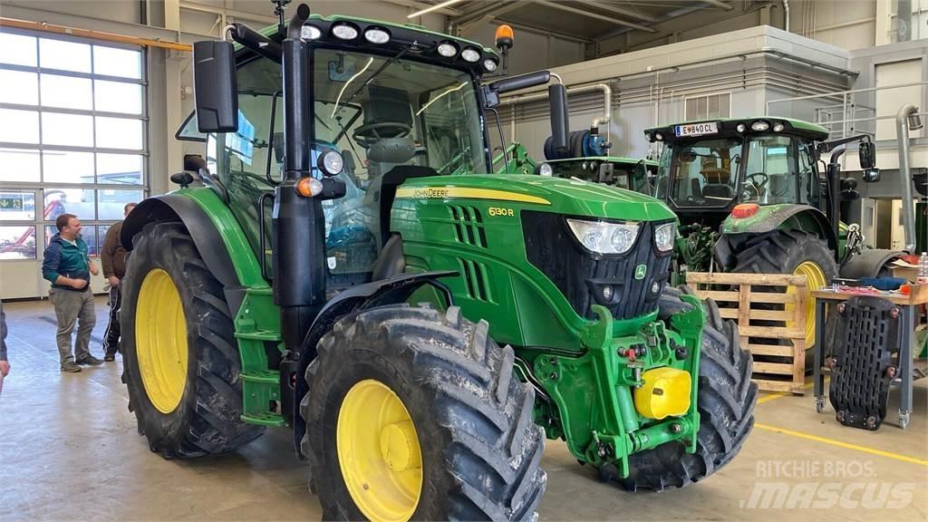 John Deere 6130R Traktoren