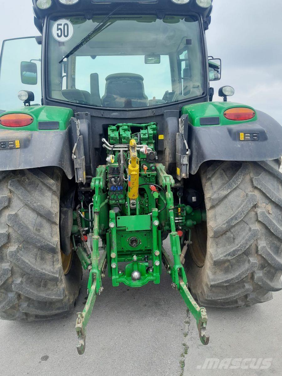 John Deere 6130R Traktoren