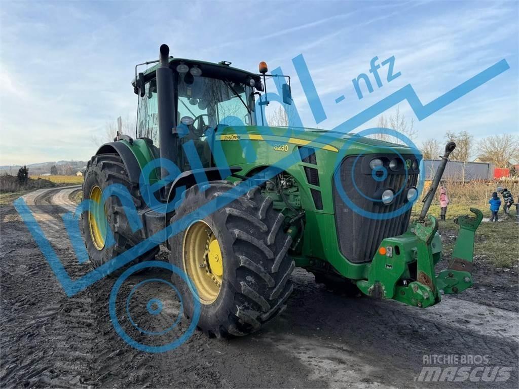 John Deere 8230 Traktoren