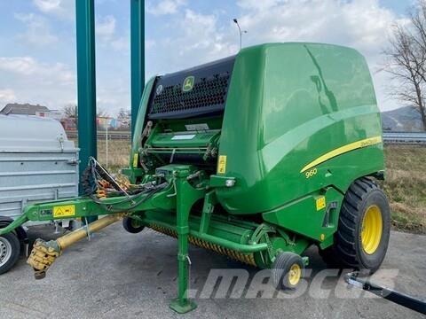 John Deere 960 Rundballenpressen