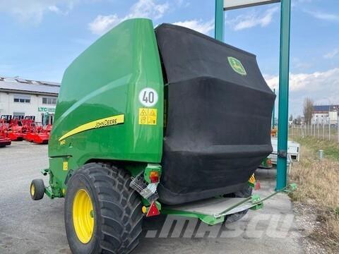 John Deere 960 Rundballenpressen
