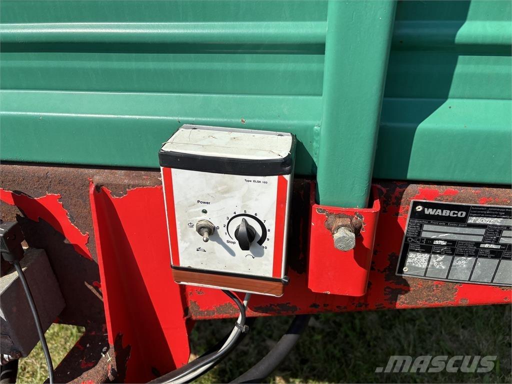 Kirchner T 3070 Düngemittelverteiler