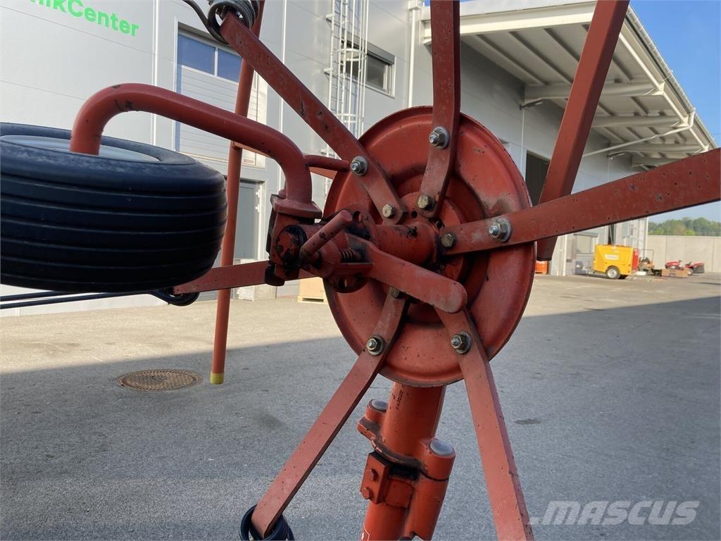 Kuhn GF 4201 HM Kreiselheuer/-wender