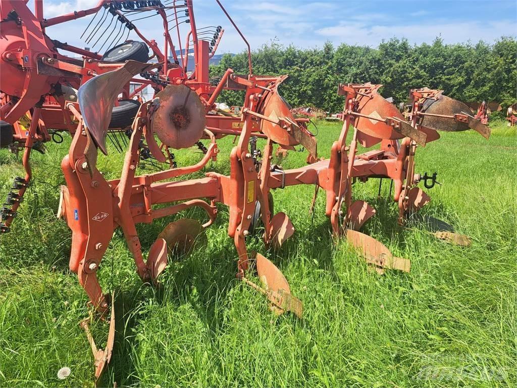 Kuhn Master 120 Konventionelle Pflüge