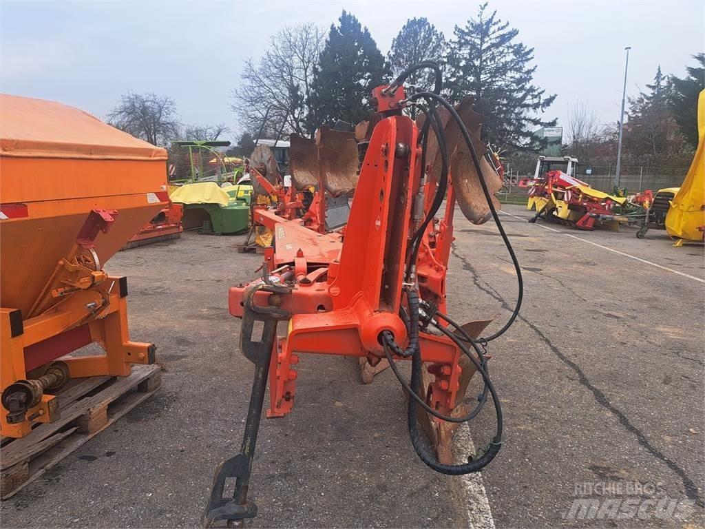 Kuhn Varimaster 123 Konventionelle Pflüge
