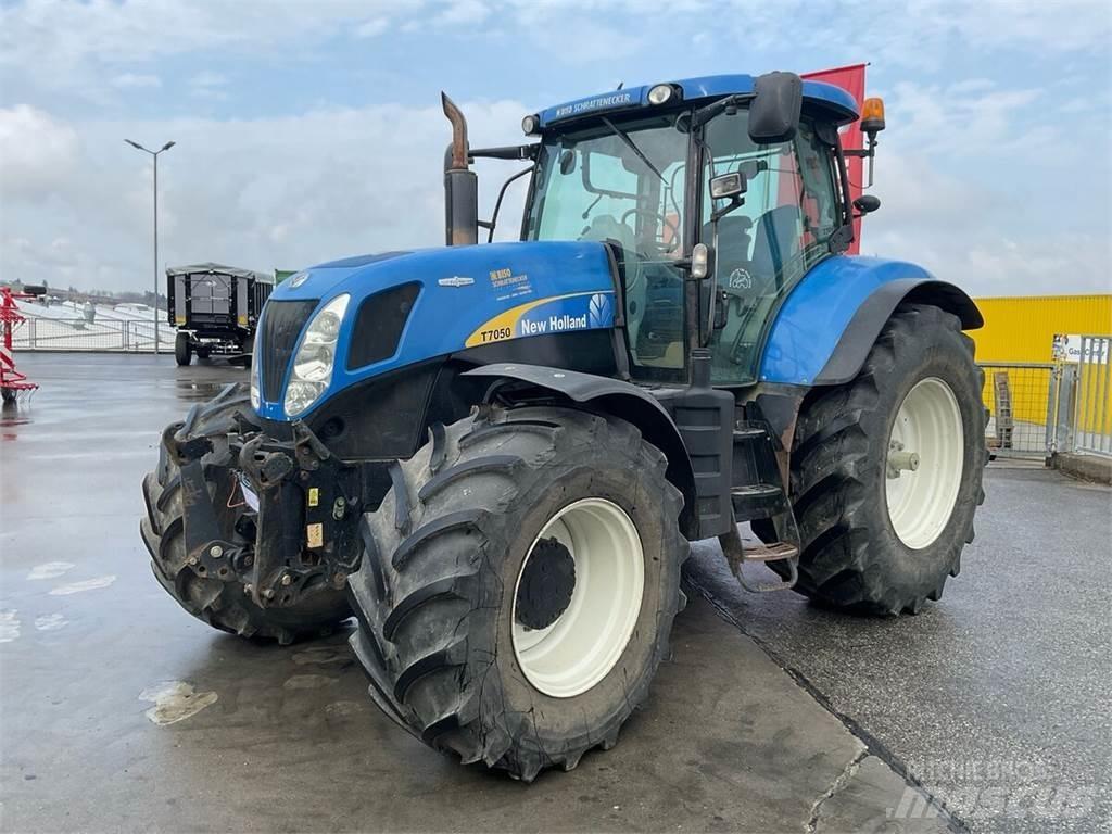 New Holland T7050 Traktoren