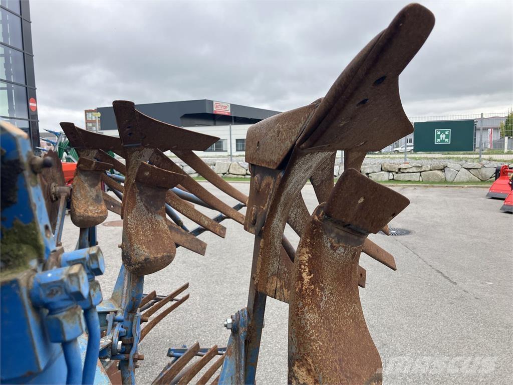 Rabe STAR 120 MXD Konventionelle Pflüge