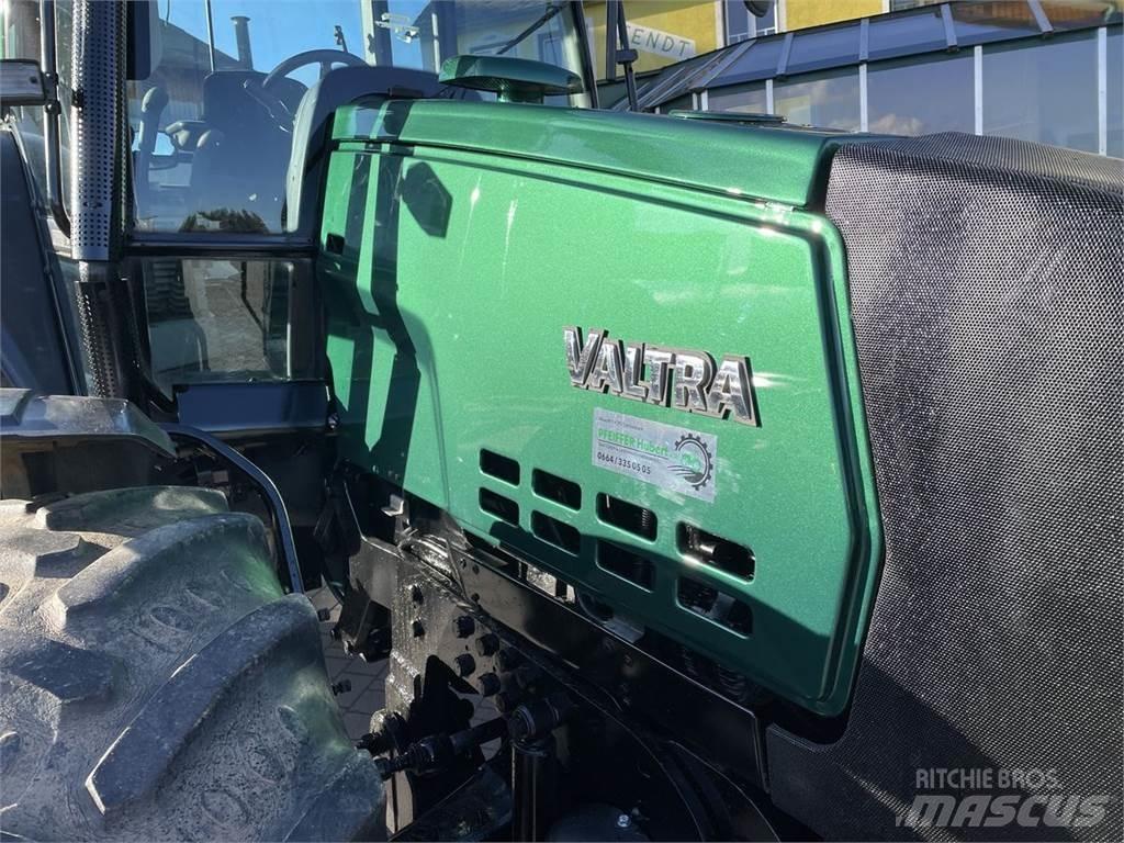 Valtra 6850 HiTech Traktoren