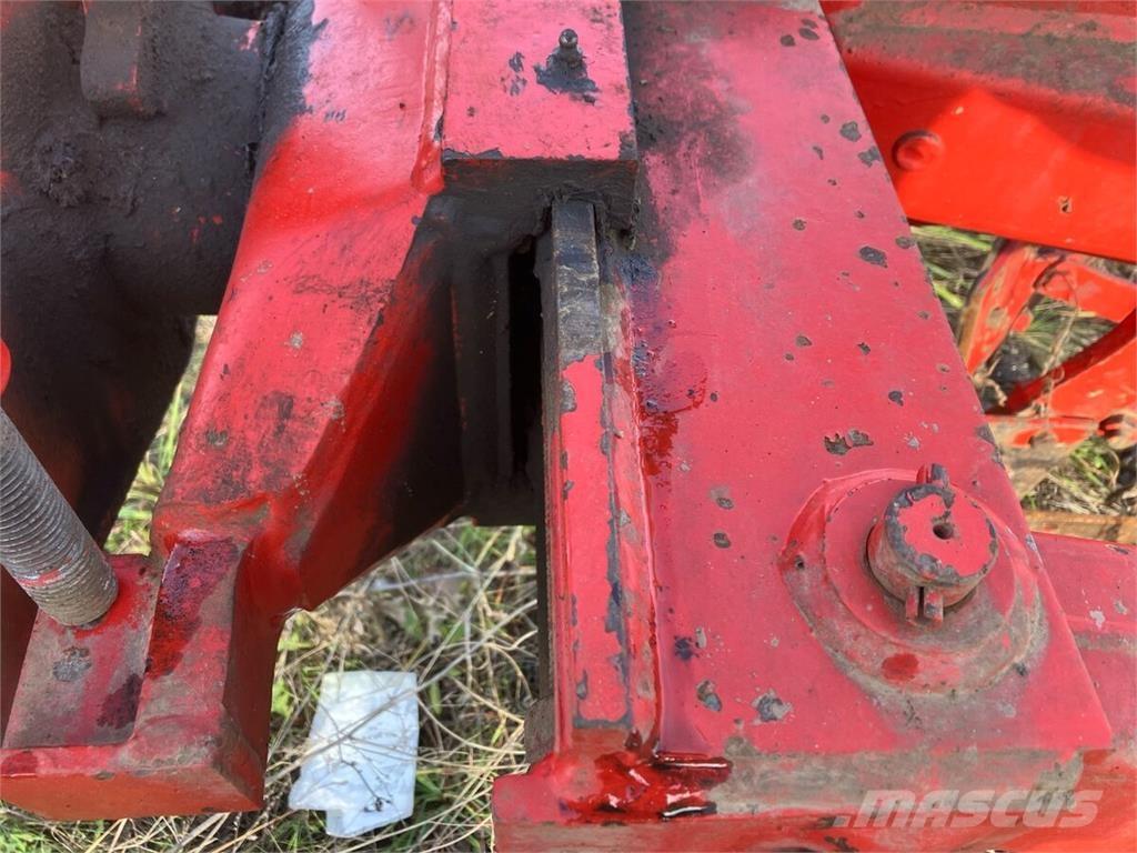 Vogel & Noot LM 820 Conventional ploughs