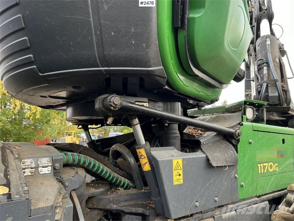 John Deere 1170G Harvester