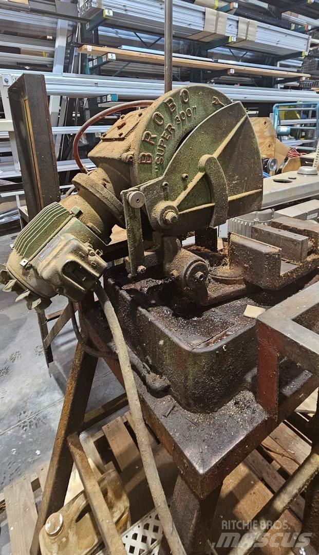  BROBO Super 300 Sonstige Baumaschinen