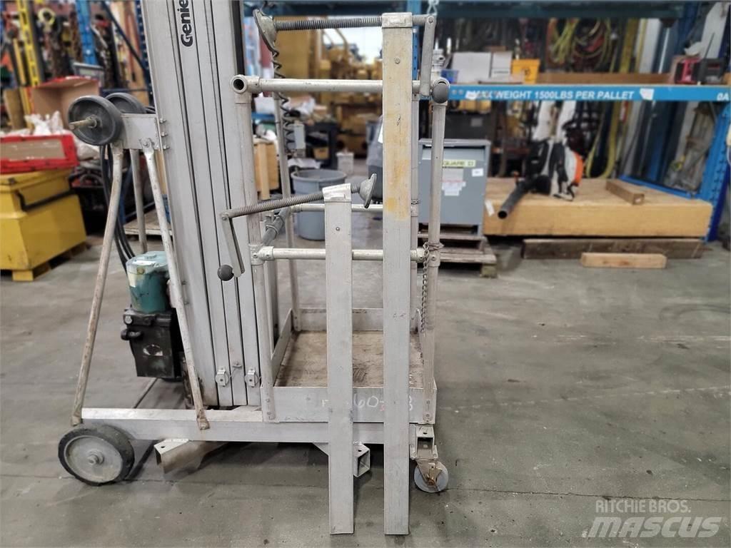 Genie PL-24P Scheren-Arbeitsbühnen