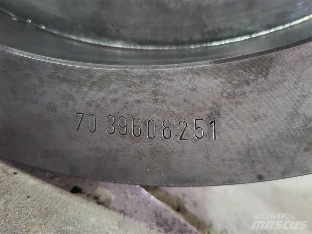 Metso HP300 Pulverisierer