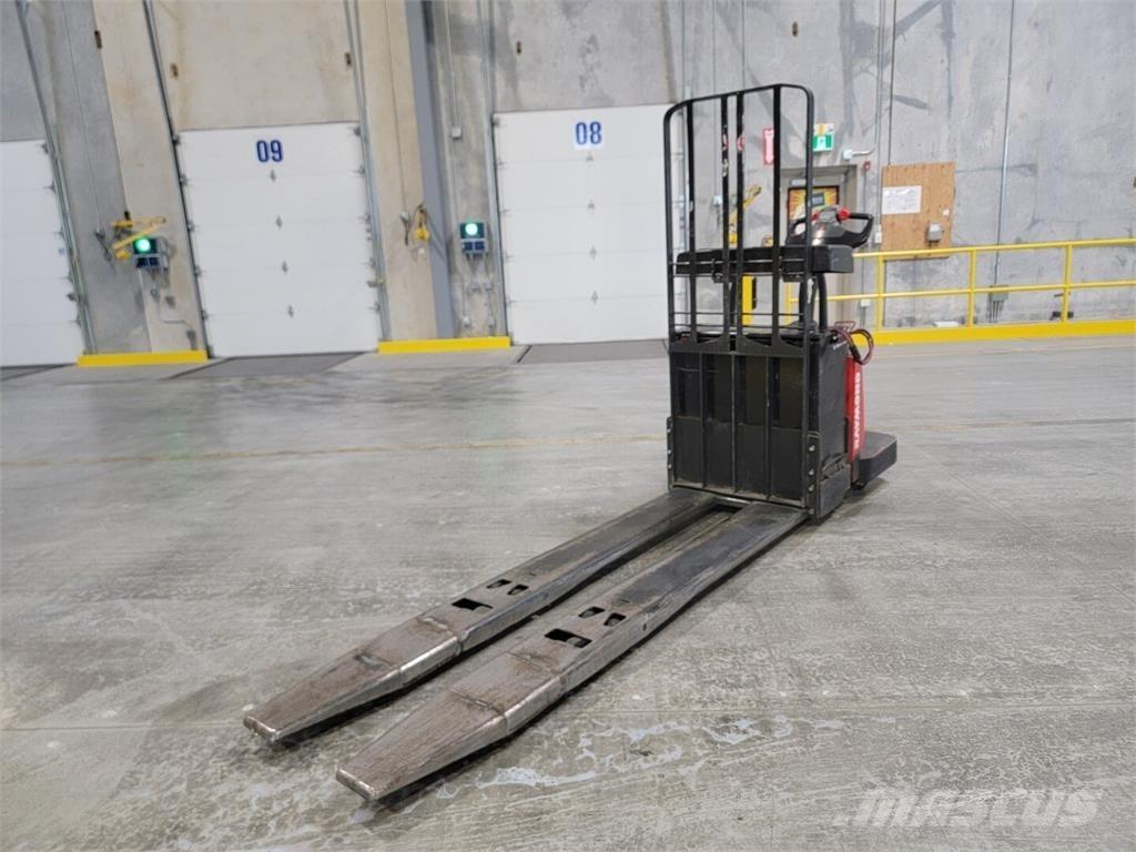 Raymond 8410 Sonstige Baumaschinen