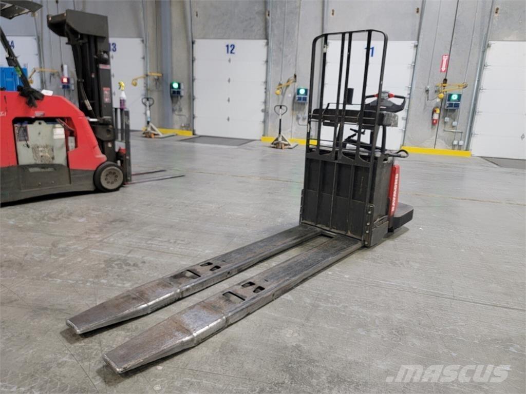 Raymond 8410 Sonstige Baumaschinen