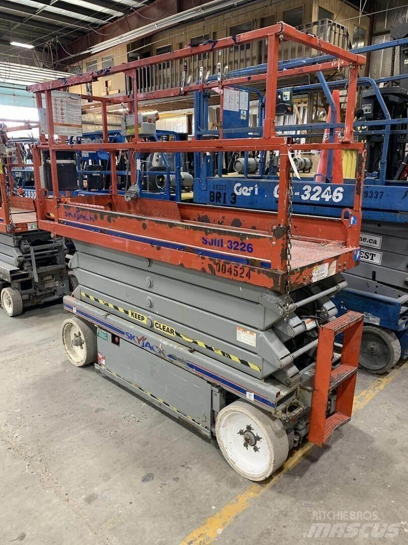 SkyJack SJIII 3226 Scheren-Arbeitsbühnen