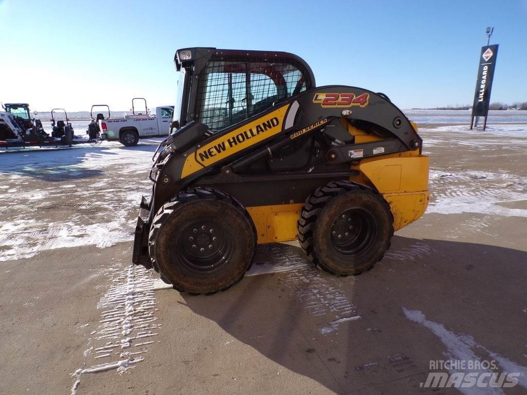 New Holland L234 Sonstige Baumaschinen
