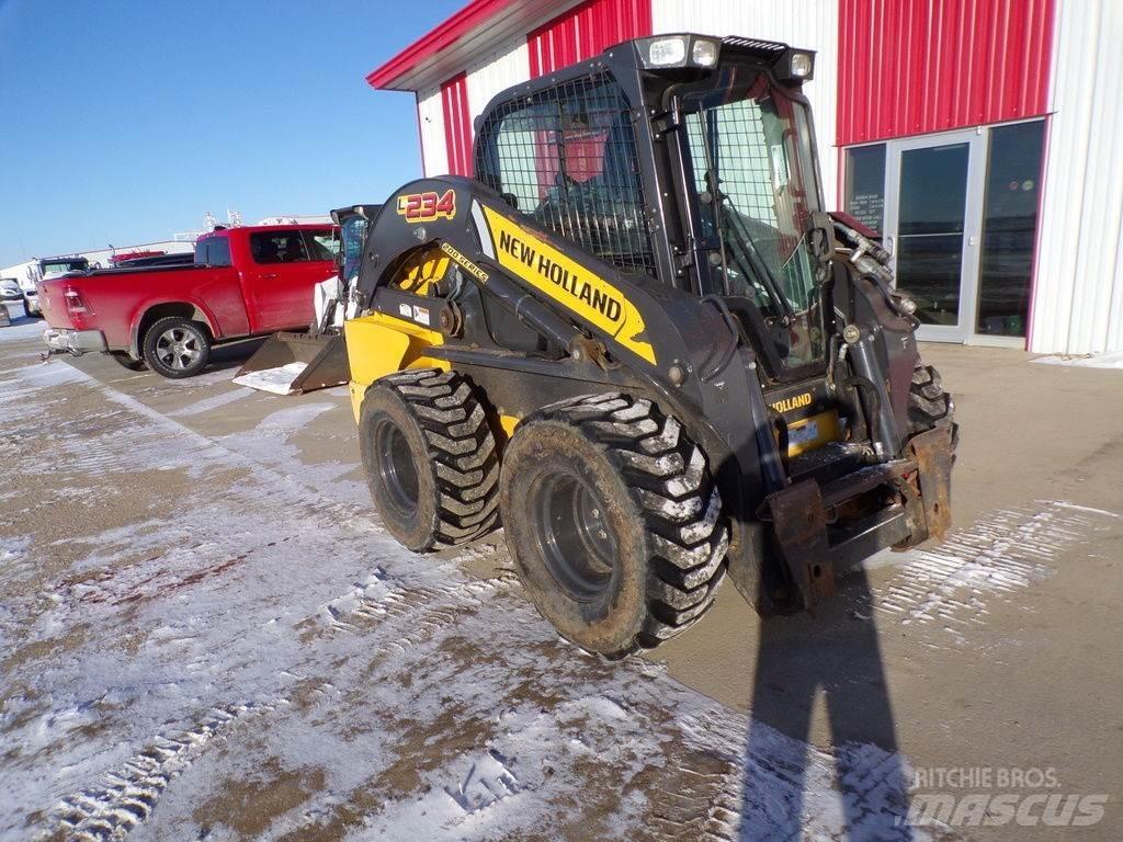 New Holland L234 Sonstige Baumaschinen