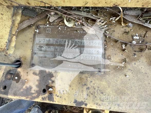 CAT 623B Schaber