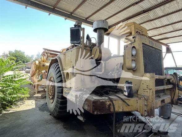 CAT 623B Schaber