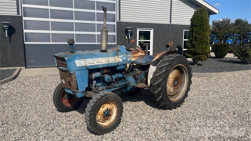 Ford 3000 Traktoren