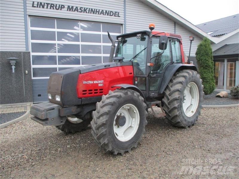 Valmet 8050 Traktoren