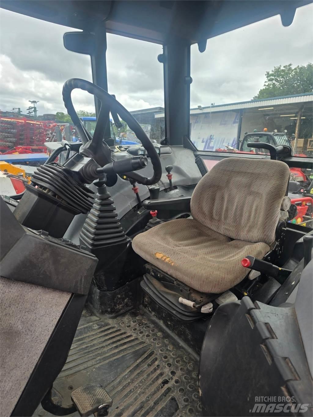 Case IH CS150 Traktoren