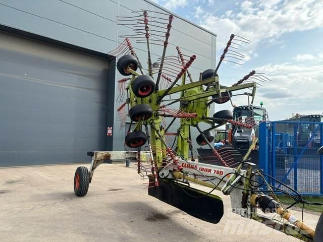 CLAAS Liner 780 Kreiselheuer/-wender