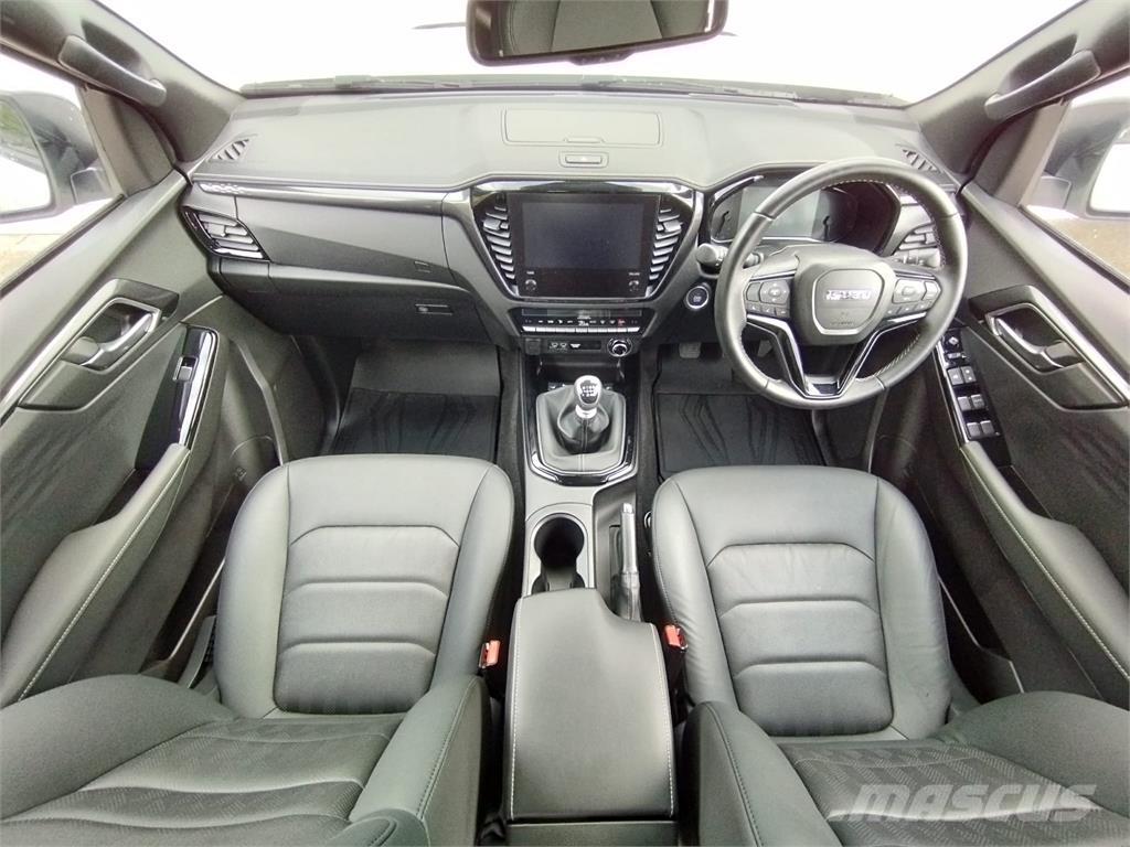 Isuzu V-Cross Pickup/Pritschenwagen